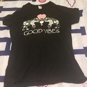 Black hearted "Good Vibes" shirt